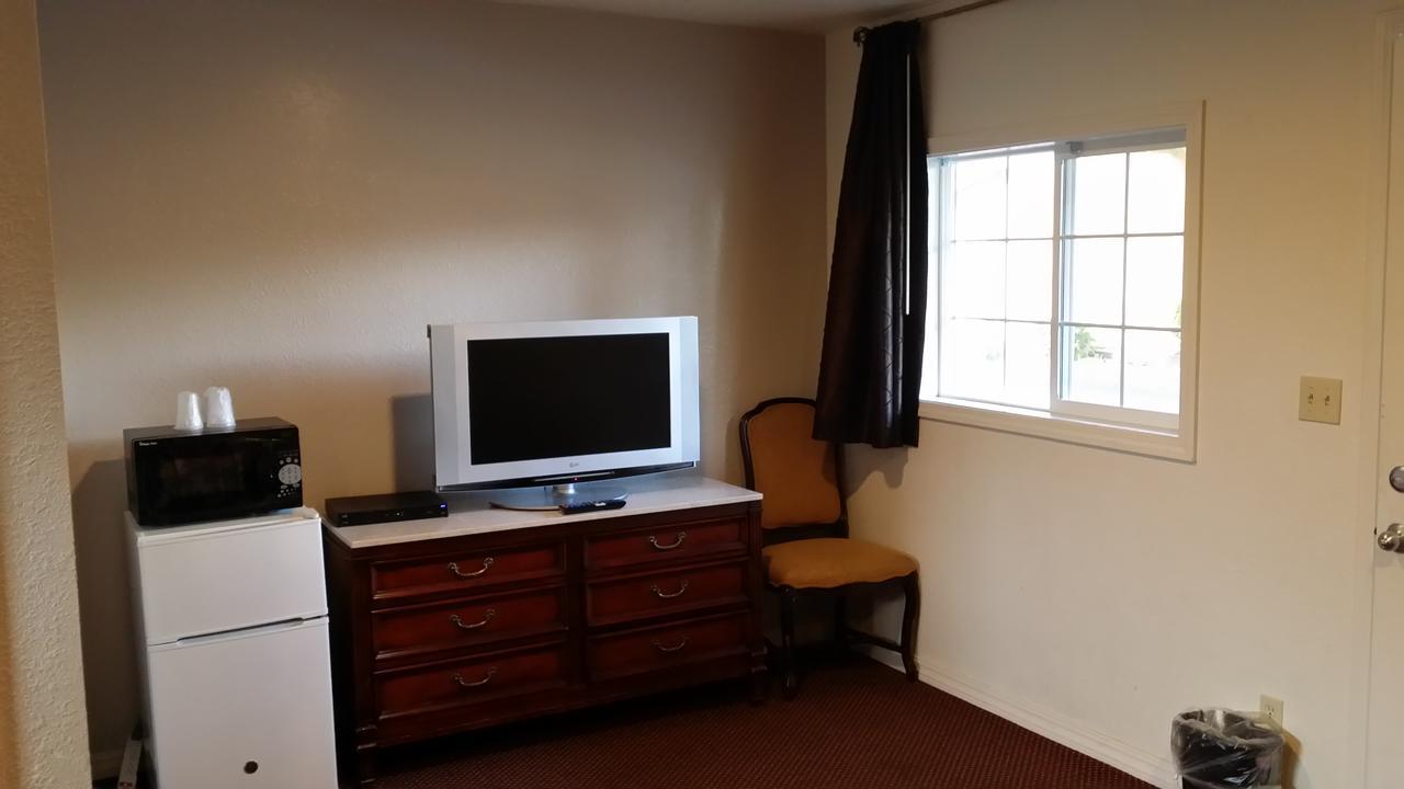 Redwood Inn Willits Eksteriør bilde