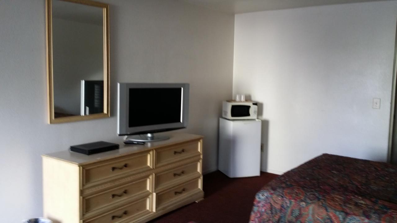 Redwood Inn Willits Eksteriør bilde